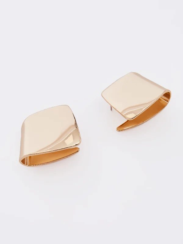 A perfect wardrobe for fashionable women   Architectural Square Stud Earrings